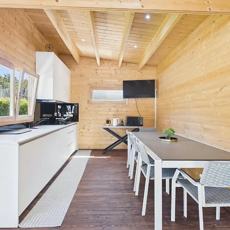 Wooden Ac W/ Pool & Garden - Caparica | By Airnest Дом отдыха *