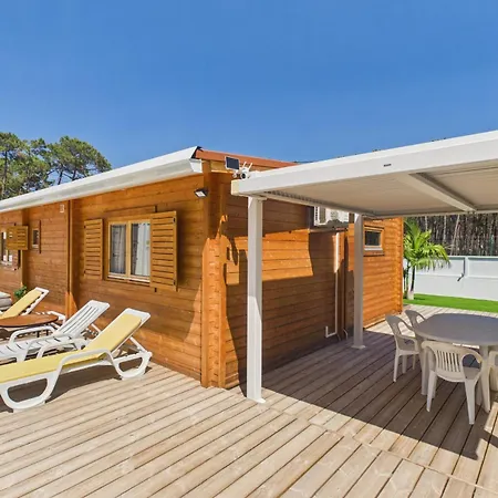 Wooden Ac W/ Pool & Garden - Caparica | By Airnest