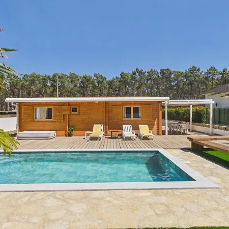 Wooden Ac W/ Pool & Garden - Caparica | By Airnest