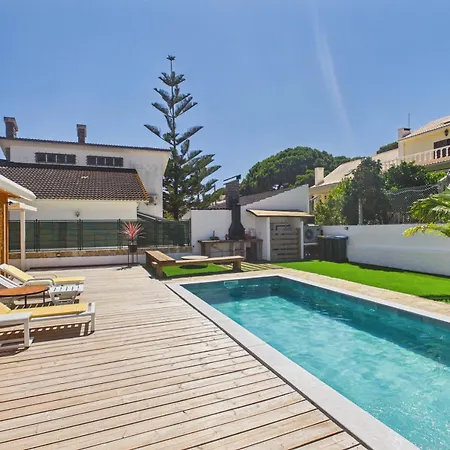 Wooden Ac W/ Pool & Garden - Caparica | By Airnest Nyaraló